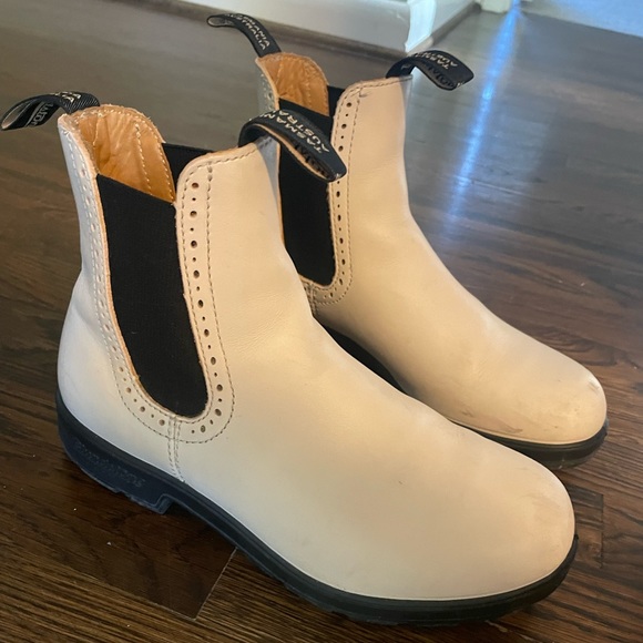 Blundstone High Top Chelsea Boots in Pearl - Picture 5 of 5